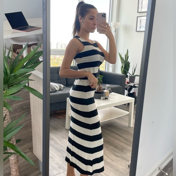 Maxi dress - Picture 2 of 2